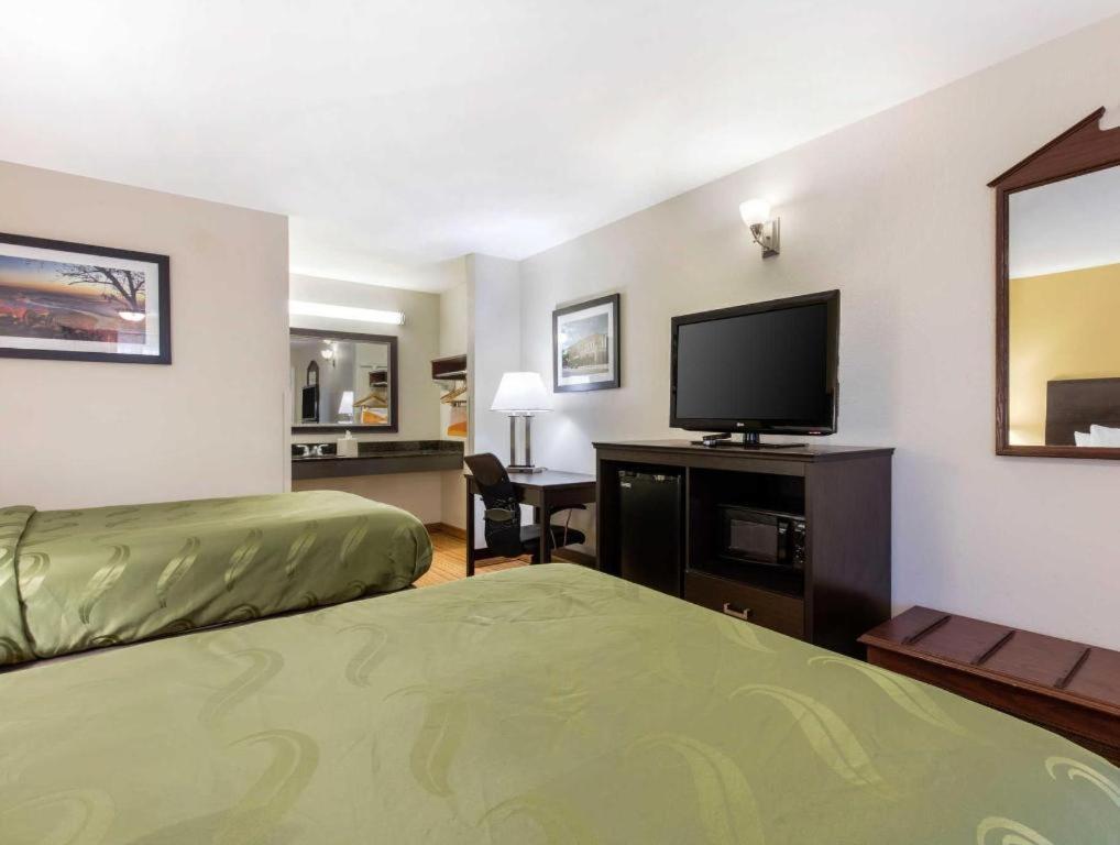 Quality Inn Arab Hwy 231 Luaran gambar